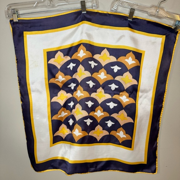 Jon Monet Vintage Scarf - Picture 1 of 8